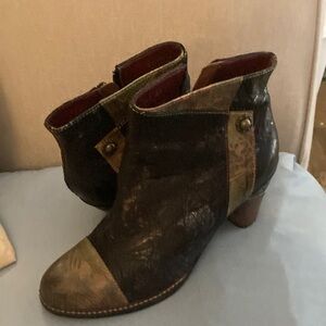 Women’s boots